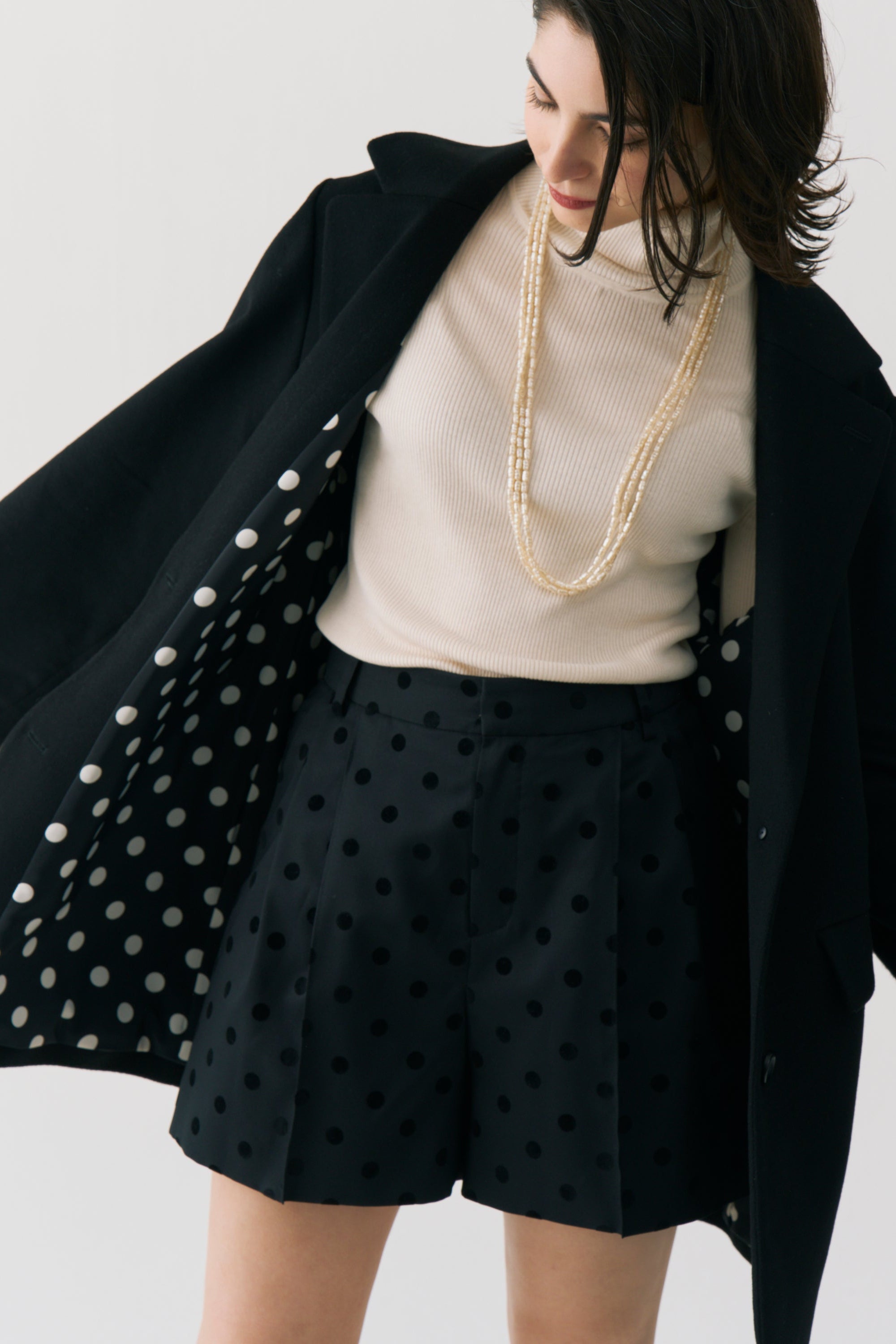 Flocked Dot Short Pants