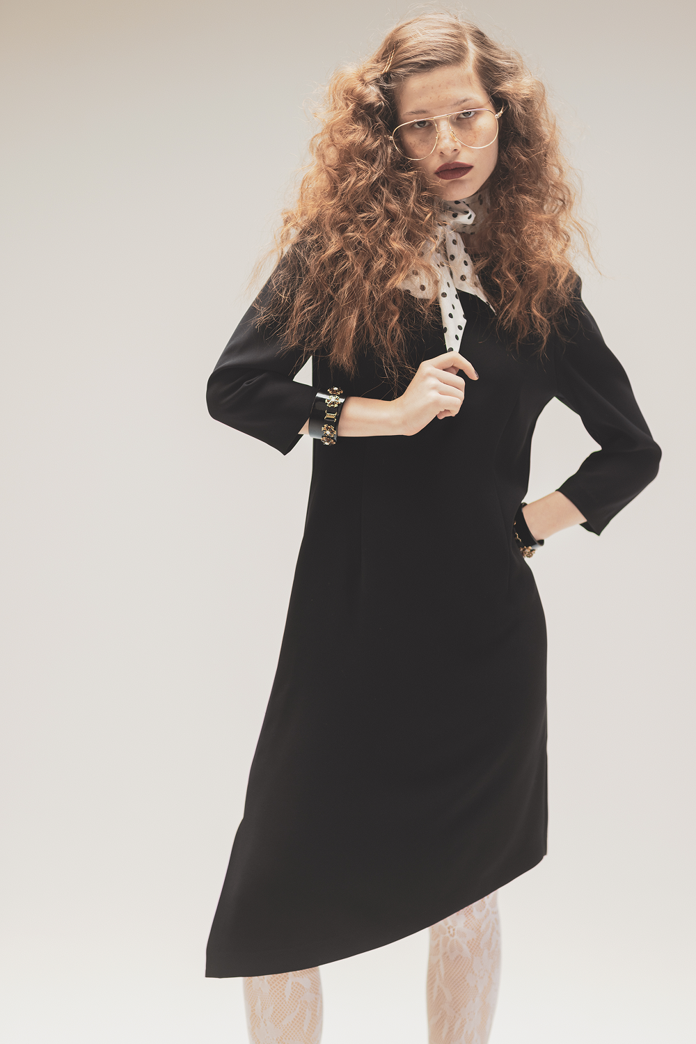 Dot Ribbon Slit Dress