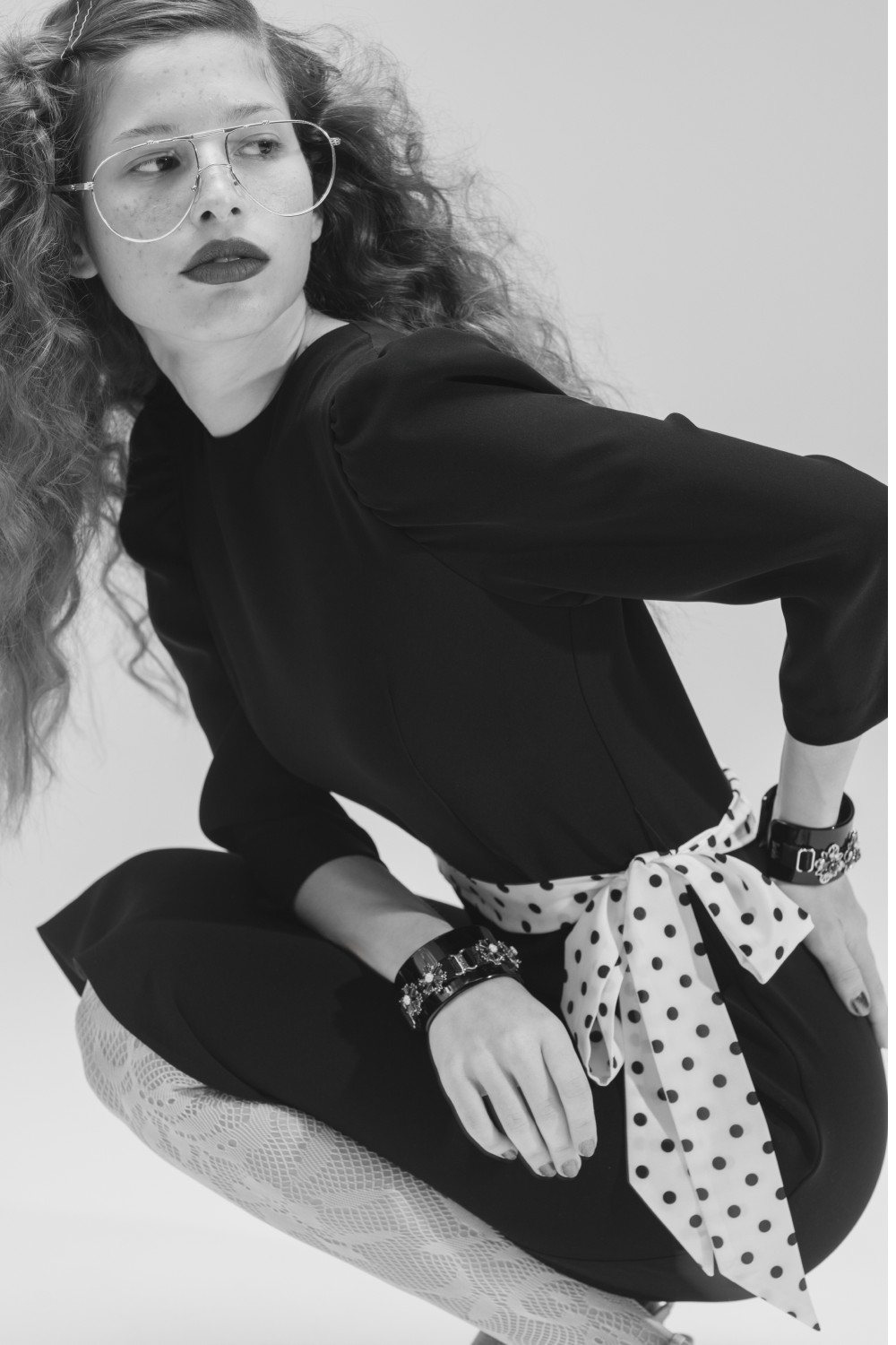 Dot Ribbon Slit Dress