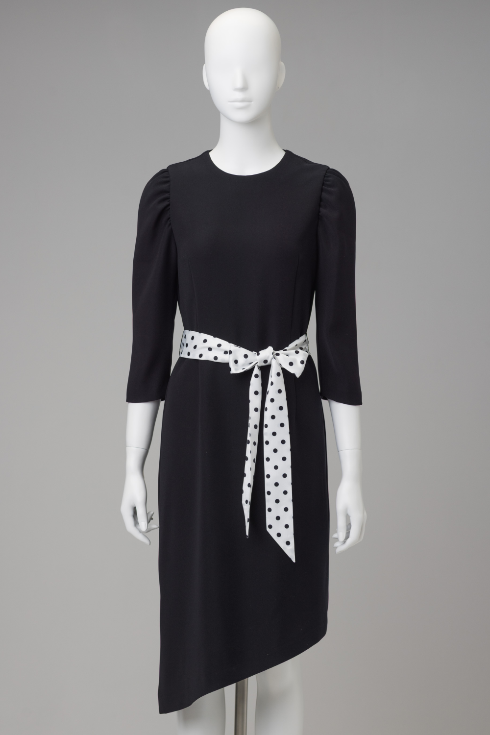 Dot Ribbon Slit Dress